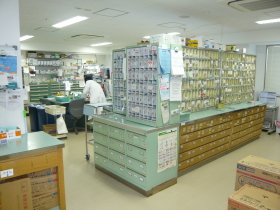 薬剤棚の写真